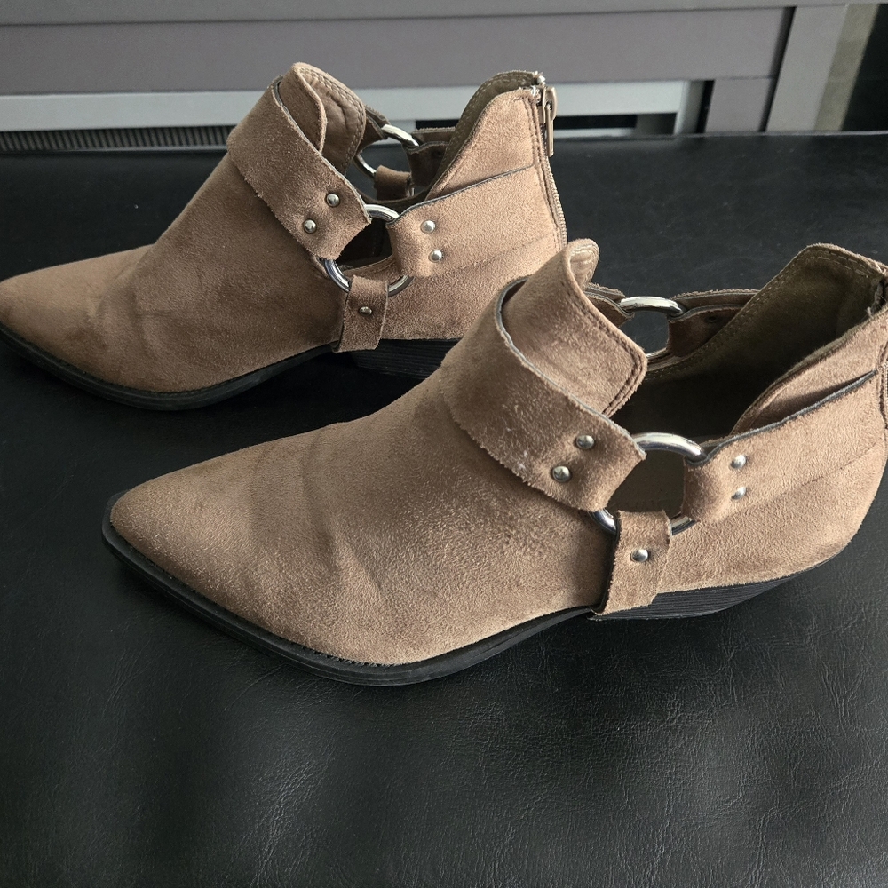 Women's Boots